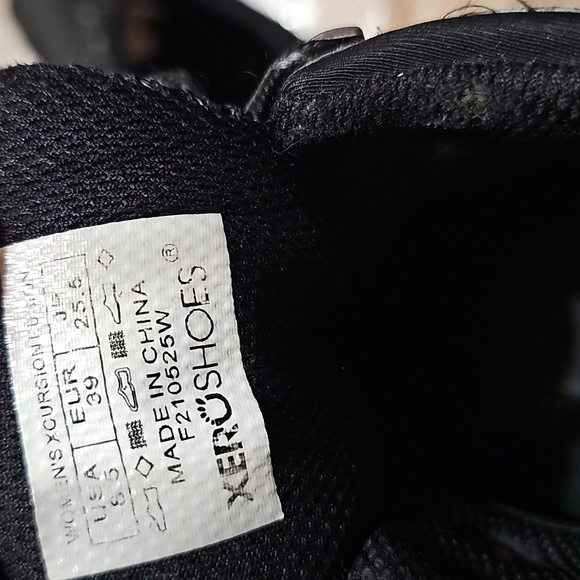 Xero Black Athletic Shoes - Picture 4 of 4